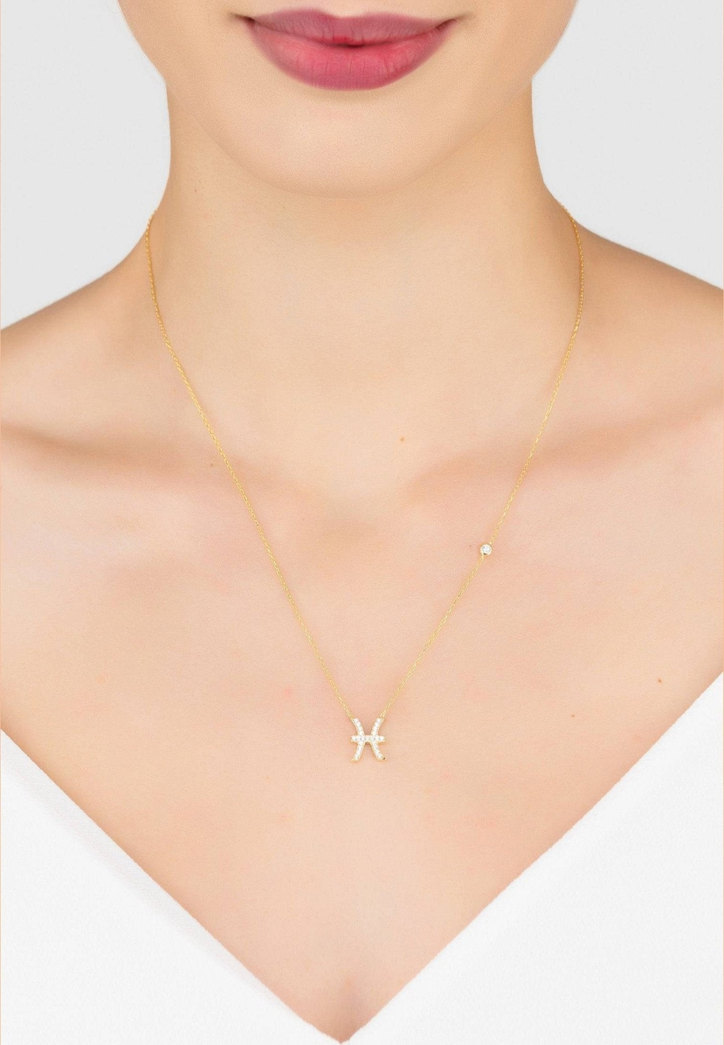 Zodiac Pisces Star Sign Pendant Necklace Gold