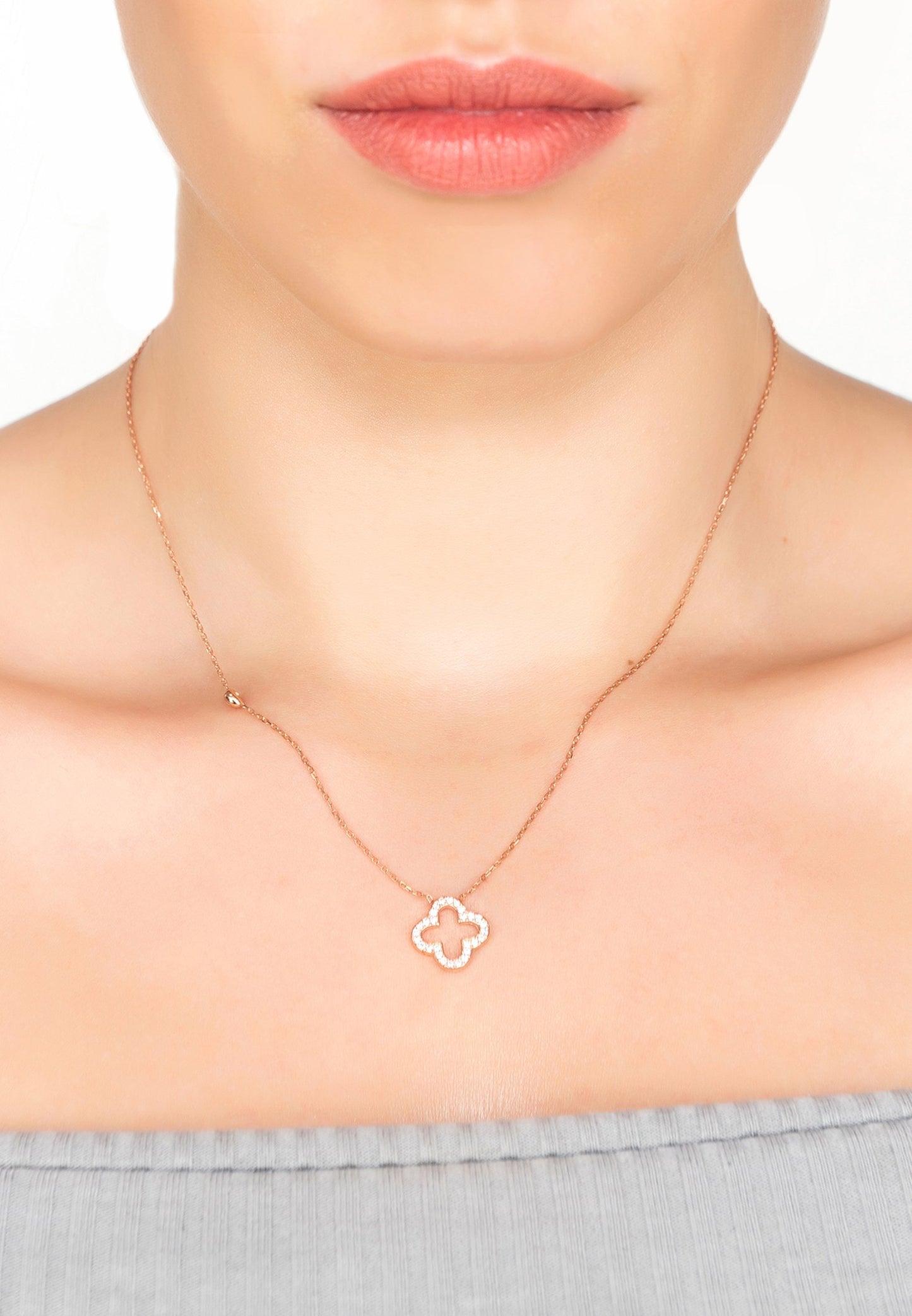 Open Clover Pendant Necklace in Rose Gold