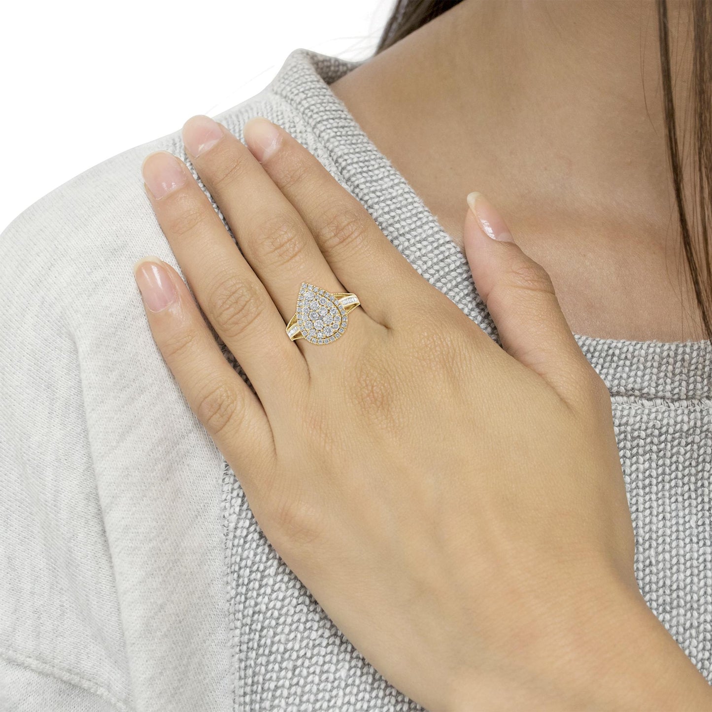 1 1/2 CTW Round-Cut Diamond Pear Shaped Cocktail Ring