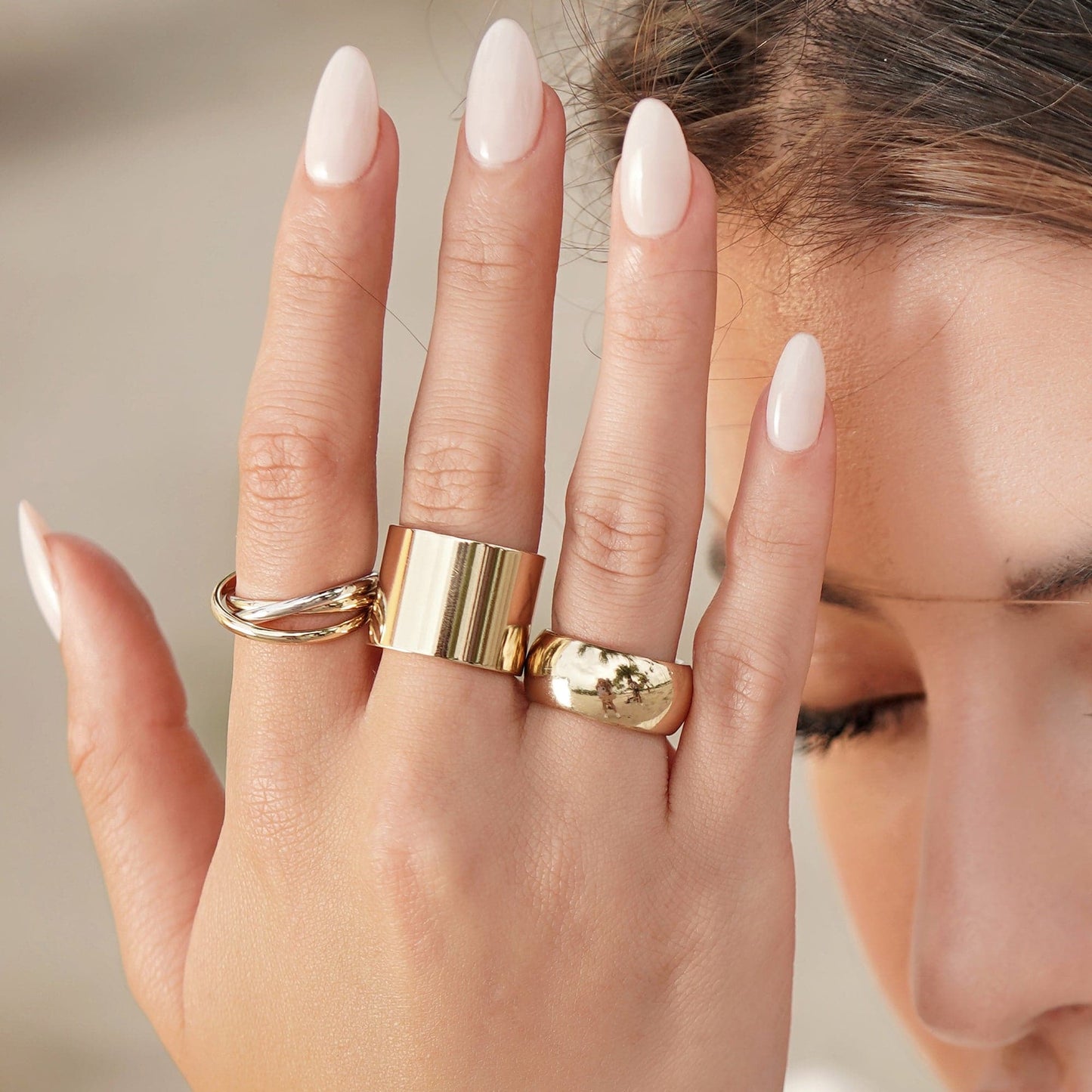 Elegant Gold Dome Ring Geometric Design