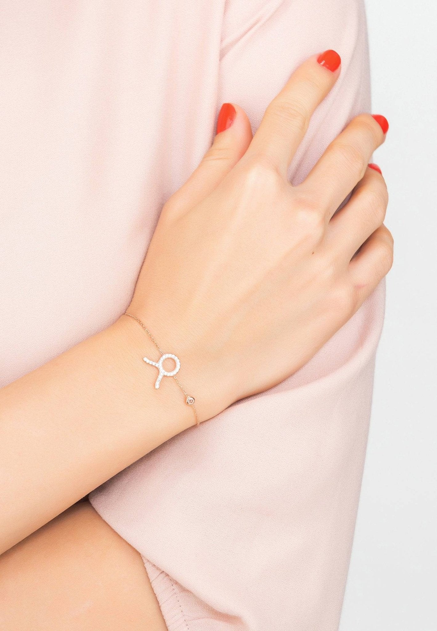 Taurus bracelet with star sign motif in Rose Gold