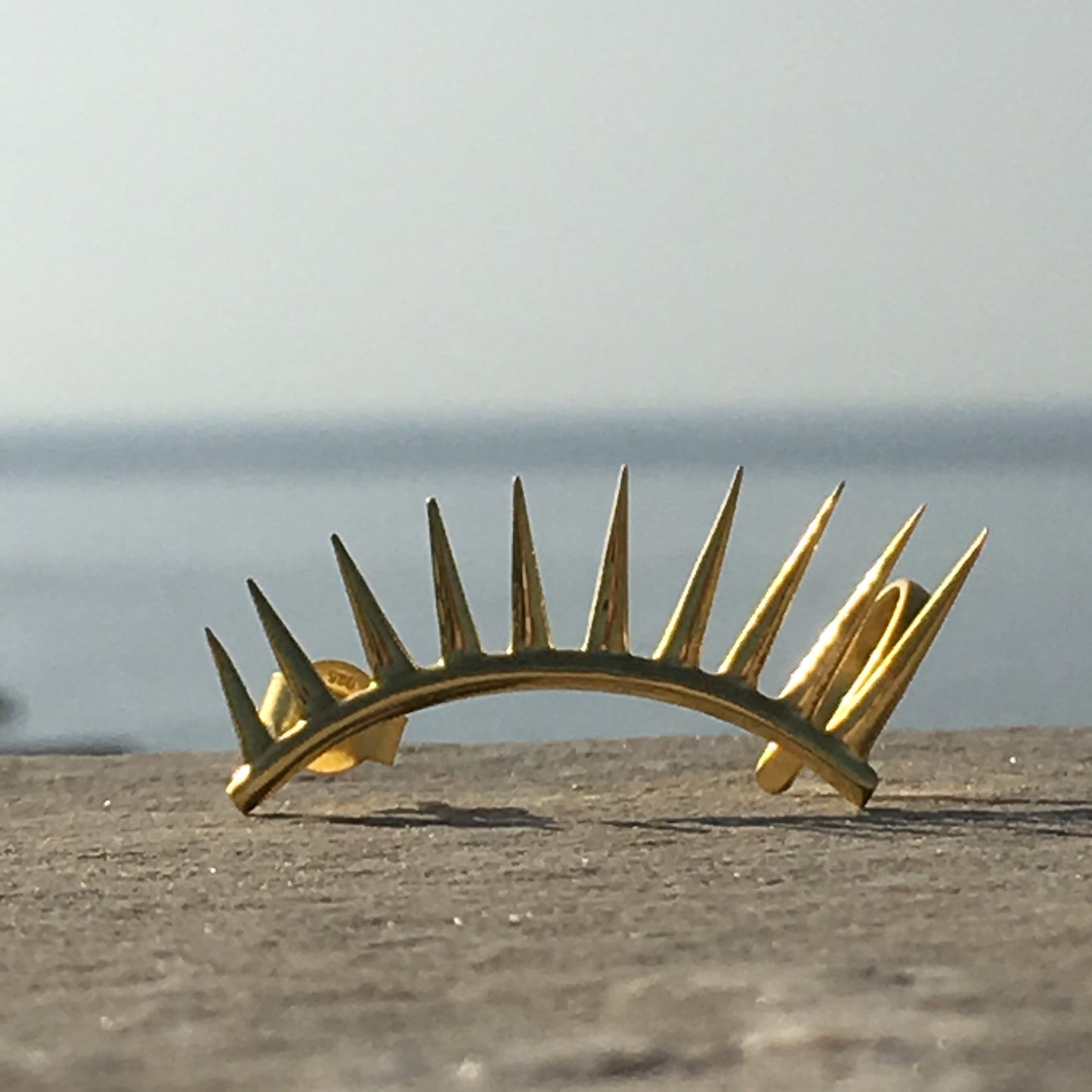 Sterling silver ear cuff with spikey geometric design | Gold
