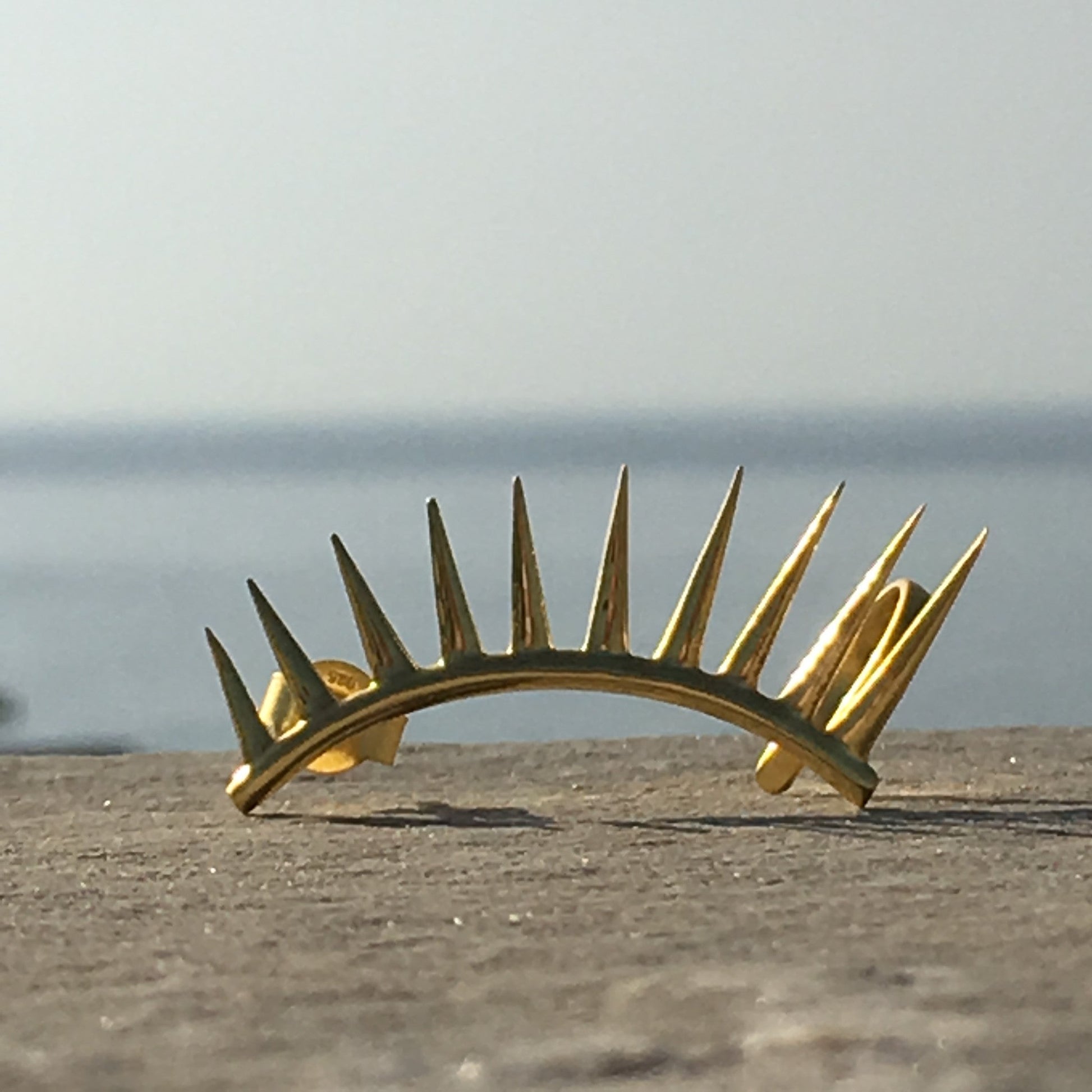 Sterling silver ear cuff with spikey geometric design | Gold